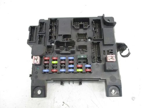 Used Fuse box Fuse box 37120971 37120971