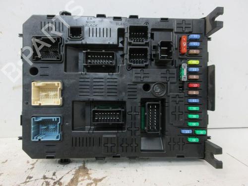 Used Fuse box PEUGEOT 5008 (0U_, 0E_) 2.0 HDi (163 hp) 22353877