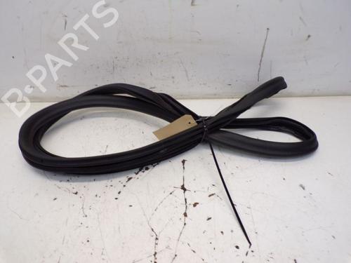 Used Rubber door seal BMW 5 (G30, F90) 520 i (184 hp) 29098538