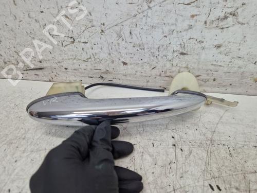 Used Front right exterior door handle Front right exterior door handle 37138405 37138405