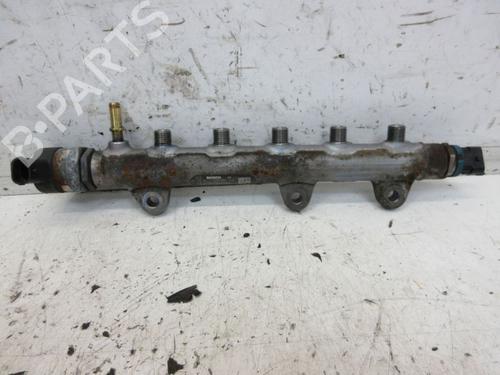 Used Injection rail Injection rail 37124457 37124457