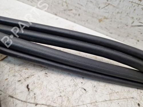 Rubber door seal SKODA SUPERB II (3T4) 2.0 TDI | BP29106172C142 