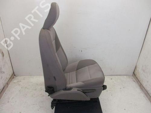 Right front seat VOLVO V50 (545) 2.4 | BP37114099C16 - Image 4