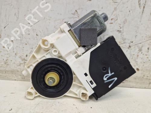 Right front window motor AUDI A3 (8P1) 1.9 TDI | BP37136718E20 - Image 3