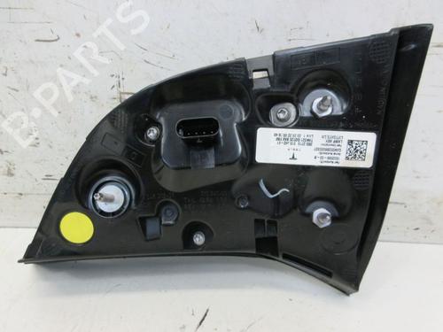 Left tailgate light TESLA MODEL Y (5YJY) EV Performance All-wheel Drive | BP40170532C79 - Image 3