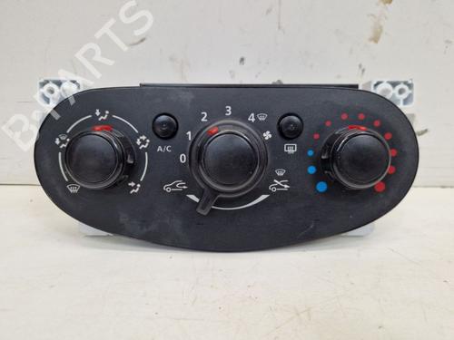 Commande Chauffage DACIA SANDERO II 1.0 SCe 75 (B8JC, B8JD, B8NC) (73 hp) 31702153