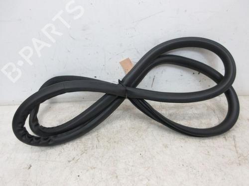 Used Rubber door seal OPEL INSIGNIA A Sports Tourer (G09) 2.0 CDTI (35) (131 hp) 29095076