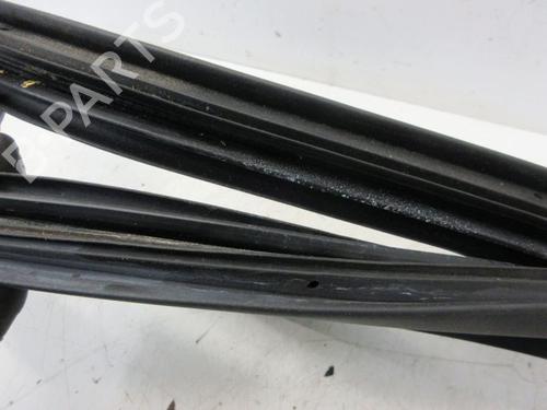 Rubber door seal RENAULT CLIO IV (BH_) 1.2 16V | BP29098679C142 