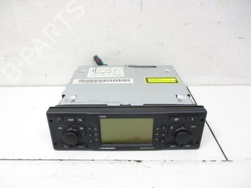 Used Radio VW TOURAN (1T1, 1T2) 1.9 TDI (105 hp) 26722230