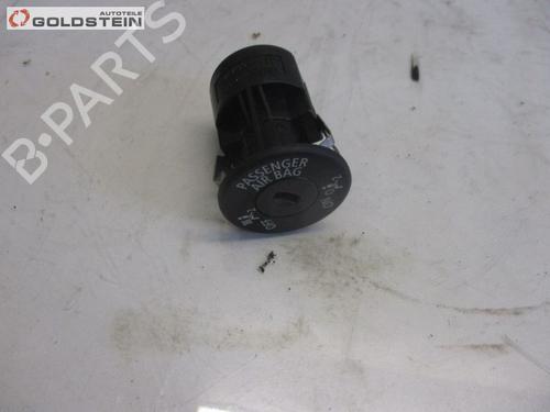 Switch BMW 1 Convertible (E88) 120 i | BP37097115I30 - Image 2