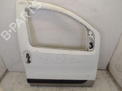 Used Right front door FIAT QUBO (225_) 1.4 (225AXA1A) (73 hp) 29088071