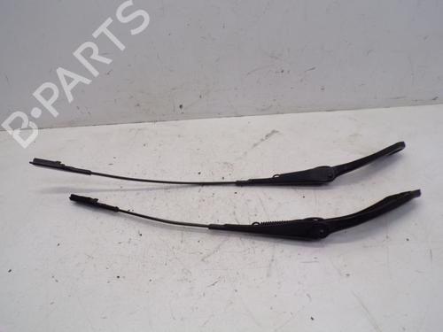 Used Front windshield wiper arm BMW 3 (F30, F80) M3 (431 hp) 29084184