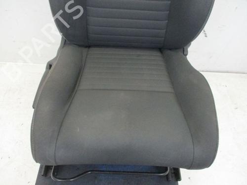 Right front seat RENAULT MEGANE III Hatchback (BZ0/1_, B3_) 1.5 dCi (BZ09, BZ0D, BZ1W, BZ29, BZ14) | BP18796027C16 