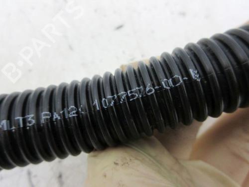 Pipe TESLA MODEL Y (5YJY) EV Performance All-wheel Drive | BP38505908M125 - Image 9