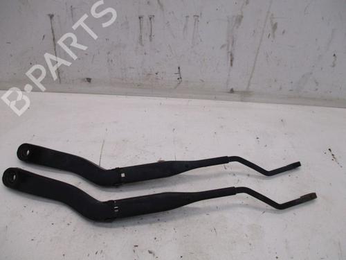Used Front windshield wiper arm Front windshield wiper arm 37118114 37118114