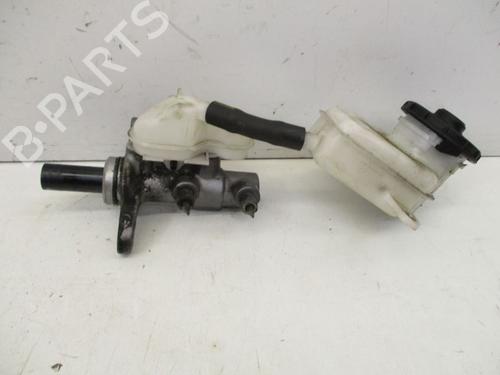 Used Brake master cylinder HONDA CR-V IV (RM_) 2.4 AWD (RM4) (190 hp) 28174430