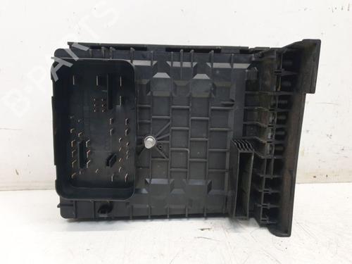 Used Fuse box Fuse box SKODA YETI (5L) 1.2 TSI (105 hp) 34703798 34703798