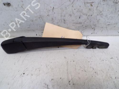 Used Front windshield wiper arm FIAT SEDICI (189_) 2.0 D Multijet 4x4 (135 hp) 29086601