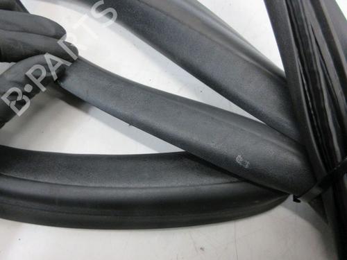 Rubber door seal VOLVO XC60 I SUV (156) 3.2 AWD | BP21383477C142 