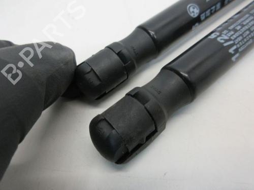 Tailgate lift support BMW 5 (G30, F90) 520 i | BP29098447C138 