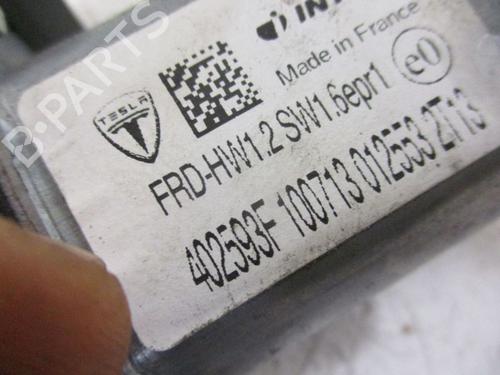 Right front window motor TESLA MODEL S (5YJS) 90 | BP31860809E20