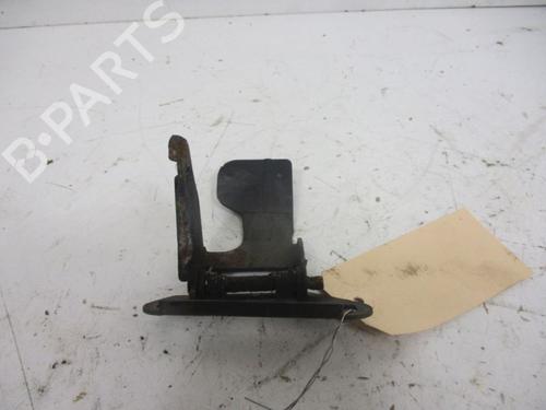hood-lock-land-rover-discovery-iii-l319-2004-2005-2006-2007-2008-2009-37113570 main image