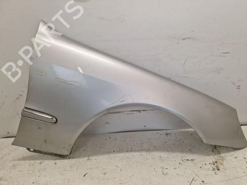 Used Right front fenders Right front fenders 37144797 37144797