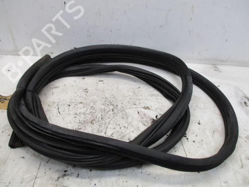 Used Rubber door seal Rubber door seal IVECO DAILY IV Van 29L14 C, 29L14 C/P, 29L14 V, 29L14 V/P (136 hp) 40169792 40169792