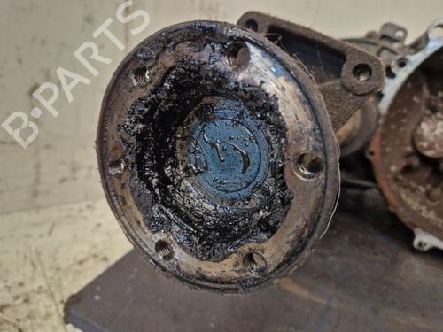 Gearkasse VW TRANSPORTER T4 Bus (70B, 70C, 7DB, 7DK, 70J, 70K, 7DC, 7DJ) 2.4 D | BP28085643M3 
