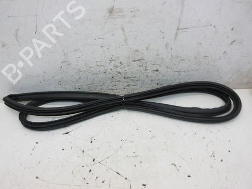 Used Rubber door seal SUBARU IMPREZA Hatchback (GR, GH, G3) 2.0 D AWD (150 hp) 19297900