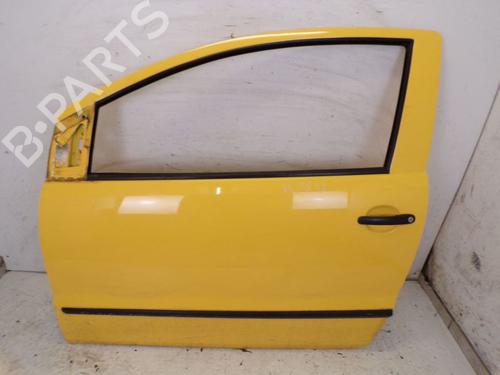 Used Left front door VW FOX Hatchback (5Z1, 5Z3, 5Z4) 1.2 (55 hp) 29091073