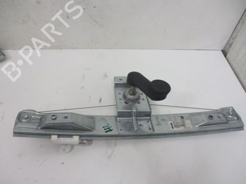 Rudehejsemekanisme venstre bagtil OPEL CORSA E (X15) 1.4 (08, 68) (90 hp) 18796483