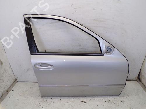 Used Right front door MERCEDES-BENZ E-CLASS (W211) E 220 CDI (211.006) (136 hp) 26676797