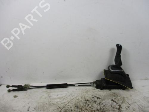 Used Shift knob RENAULT CLIO III (BR0/1, CR0/1) 1.2 16V (BR02, BR0J, BR11, CR02, CR0J, CR11) (75 hp) 18797271