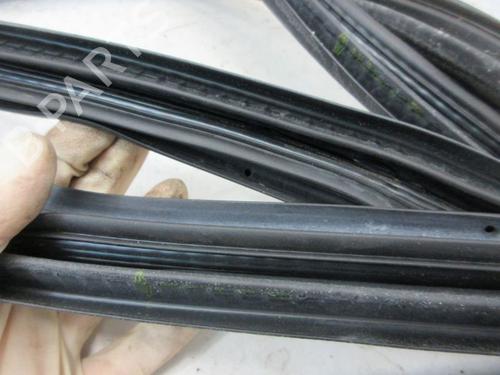 Rubber door seal RENAULT GRAND SCÉNIC III (JZ0/1_) 1.4 16V (JZ0F) | BP29094727C142 