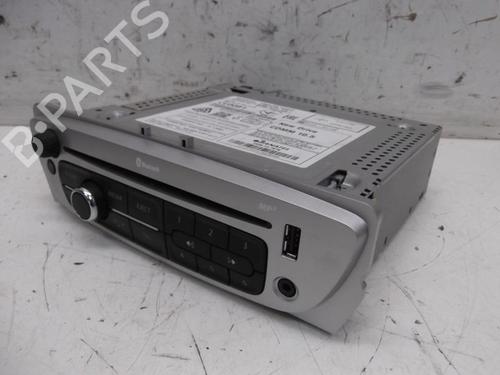 Used Radio RENAULT MEGANE III Hatchback (BZ0/1_, B3_) 1.6 16V (BZ1B, BZ1H) (110 hp) 18807184