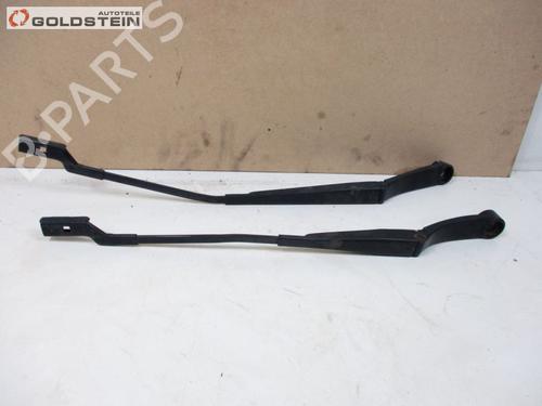 Used Front windshield wiper arm HYUNDAI i30 (FD) 1.6 (126 hp) 18790220