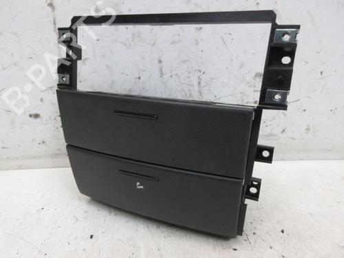 Used Glove box KIA SORENTO I (JC) 3.5 V6 4WD (194 hp) 18808024