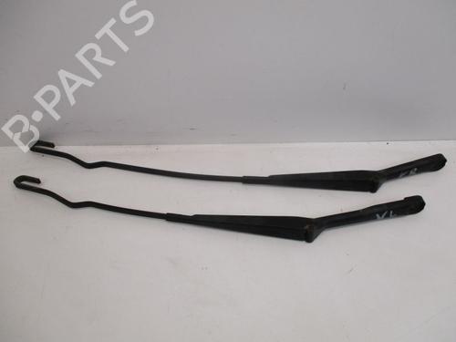 Used Front windshield wiper arm Front windshield wiper arm 37128249 37128249