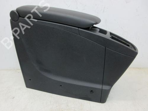 Used Armrest / Center console Armrest / Center console 37128634 37128634