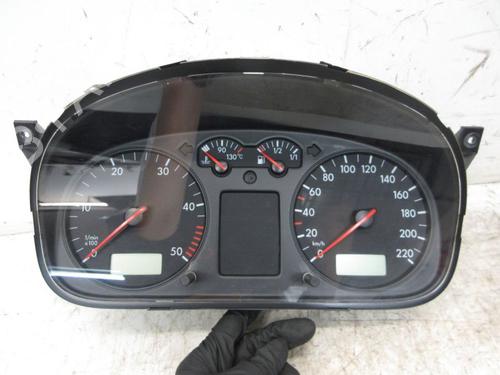 Used Display monitor VW TRANSPORTER T4 Bus (70B, 70C, 7DB, 7DK, 70J, 70K, 7DC, 7DJ) 2.5 TDI (102 hp) 19506952