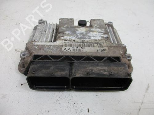 Used Engine control unit (ECU) SAAB 9-3 (YS3F, E79, D79, D75) 1.9 TiD (150 hp) 18792956