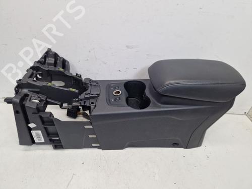 Used Armrest / Center console Armrest / Center console FORD FOCUS III Turnier 1.6 EcoBoost (150 hp) 40069294 40069294