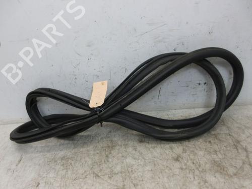 Used Rubber door seal AUDI A3 Sportback (8PA) 1.6 (102 hp) 29095657