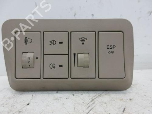 Switch HYUNDAI SANTA FÉ II (CM) 2.2 CRDi GLS 4x4 | BP30668070I30