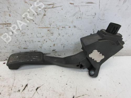 Used Pedal TOYOTA YARIS (_P9_) 1.4 D-4D (NLP90_, NLP90R) (90 hp) 29092186