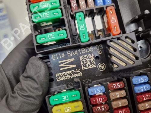 Fuse box BMW X5 (G05, F95) xDrive 40 i Mild-Hybrid | BP37139274E1 - Image 9