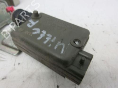 Front right lock NISSAN INTERSTAR Van (X70) dCi 100 | BP29090808C97 