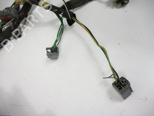 Fuse box VOLVO S60 I (384) D5 | BP37110336E1 - Image 4