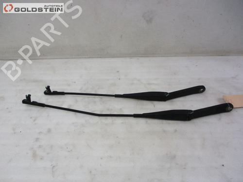 Used Front windshield wiper arm Front windshield wiper arm 37103637 37103637